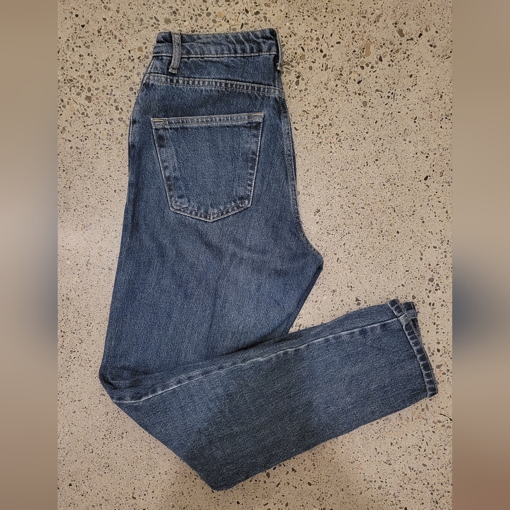 Topshop Straight Leg Mom Jeans (W26xL32)